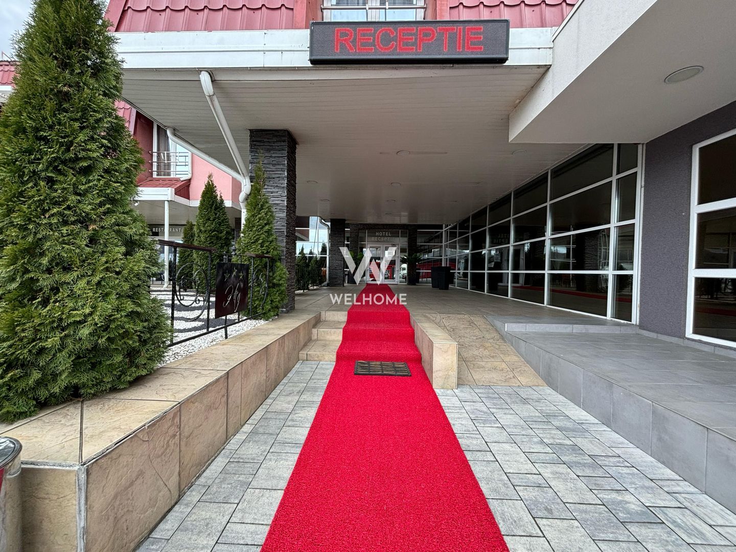 Investitia ideala , hotel, restaurant si spatii de inchiriat - Poză 5