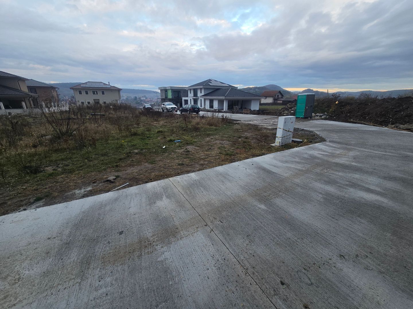 Teren 908mp.zona Penny Corunca CU duplex,toate utilitatile - Poză 5