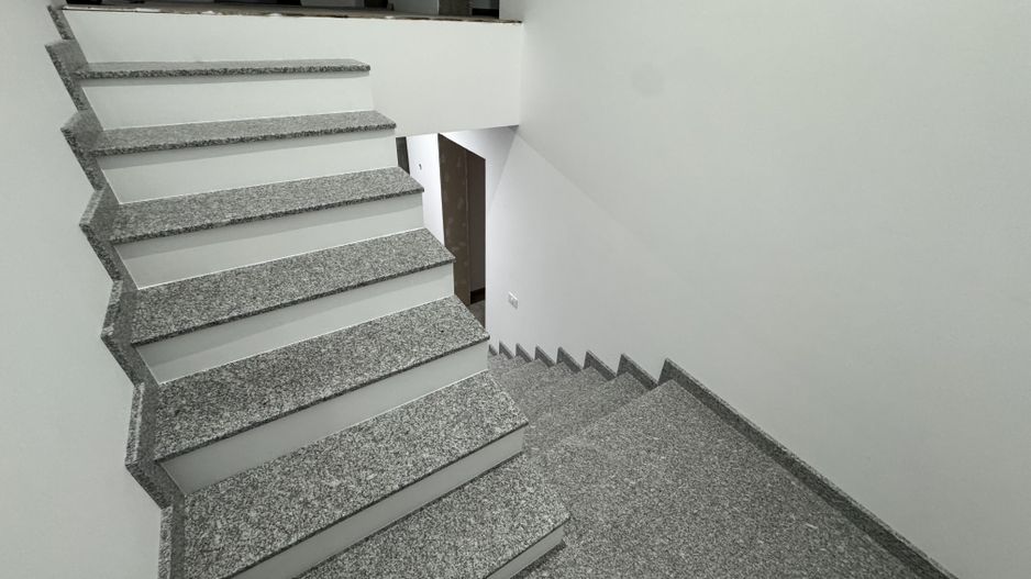 Sacalaz individuala P+E,Terasa,balcon,2 bai,5 camere,2 F.s - Poză 13