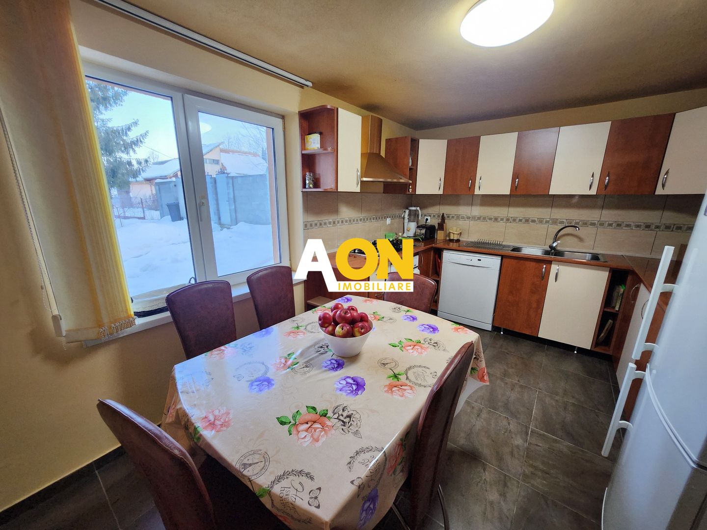 De vanzare casa 6 camere 8142 mp teren in Oarda de Sus - Poză 4