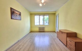 Apartament 3 camere decomandat | Locație excelentă | Bd. Chișinău 21 - Poză 1