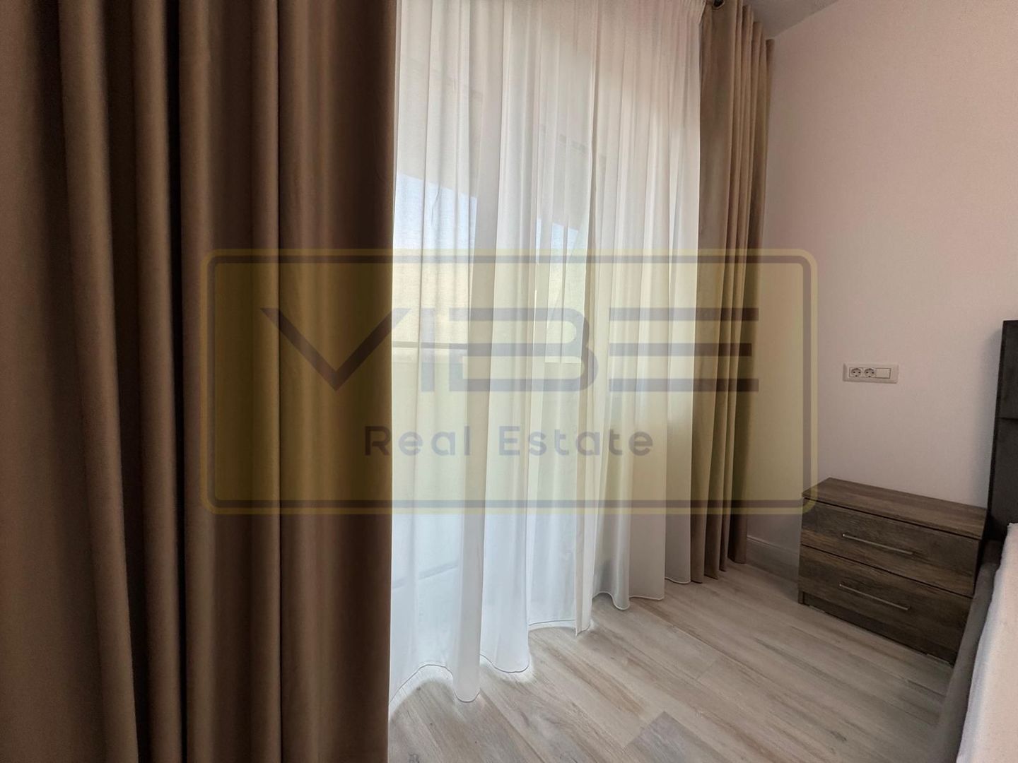 Apartament 2 camere decomandat cu parcare subterana  Unirea Towers - Poză 7