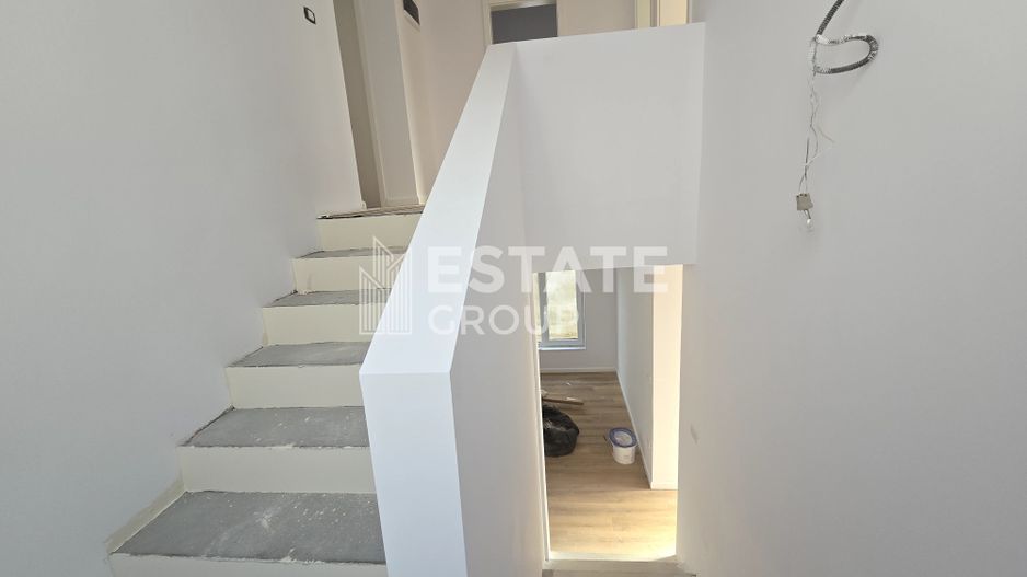 Duplex cu 5 camere despartit prin camera tehnica in Dumbravita - Poză 7