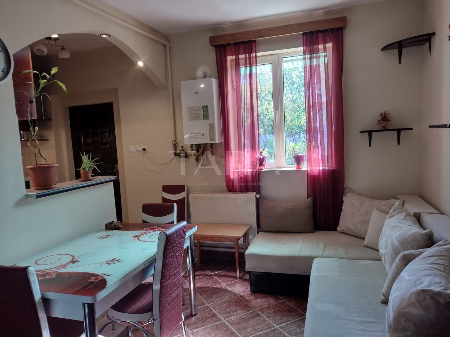 Apartament cu 2 camere, zona Gruia. - Poză 2