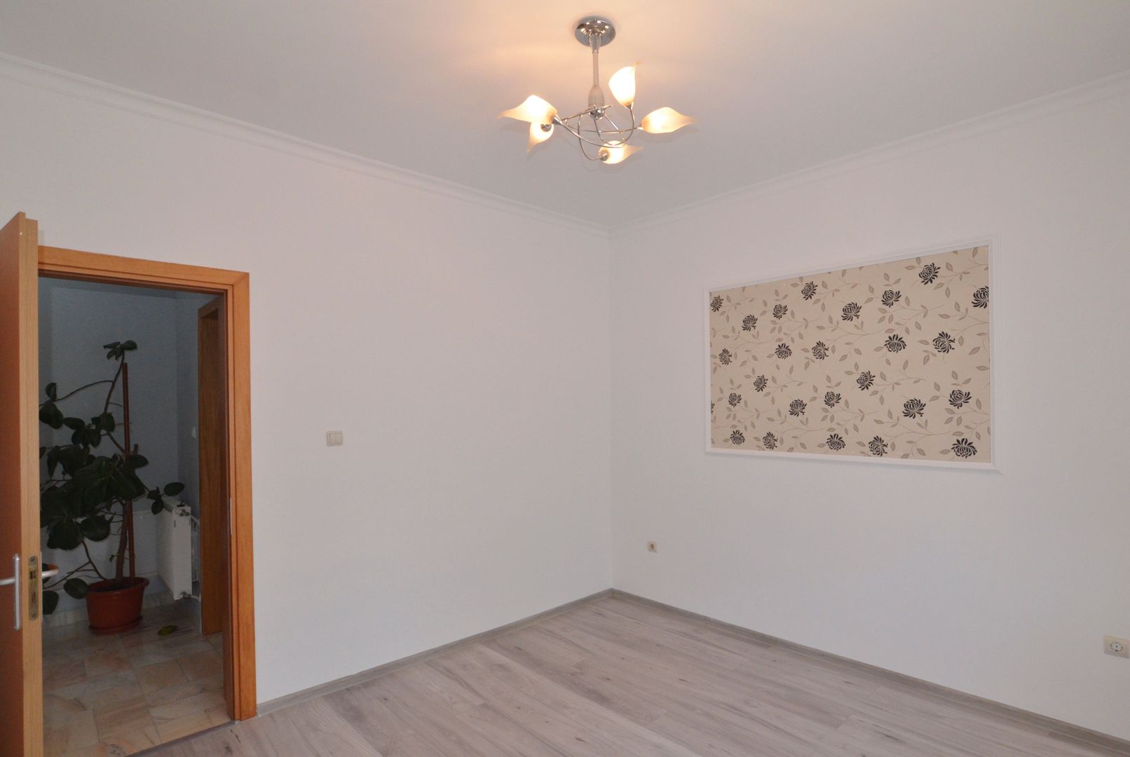 Inchiriem Vila individuala 6 camere cu panouri solare zona Pipera - Poză 28