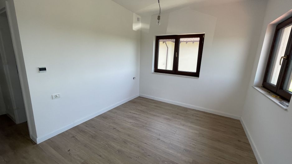 Case Individuale | 4 camere | Teren 632 mp | Toate Utilitatile | Comision 0% - Poză 23