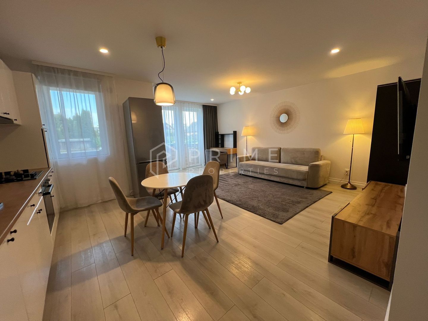 Apartament amenajat modern cu 2 camere de închiriat, în Unirii - Poză 2