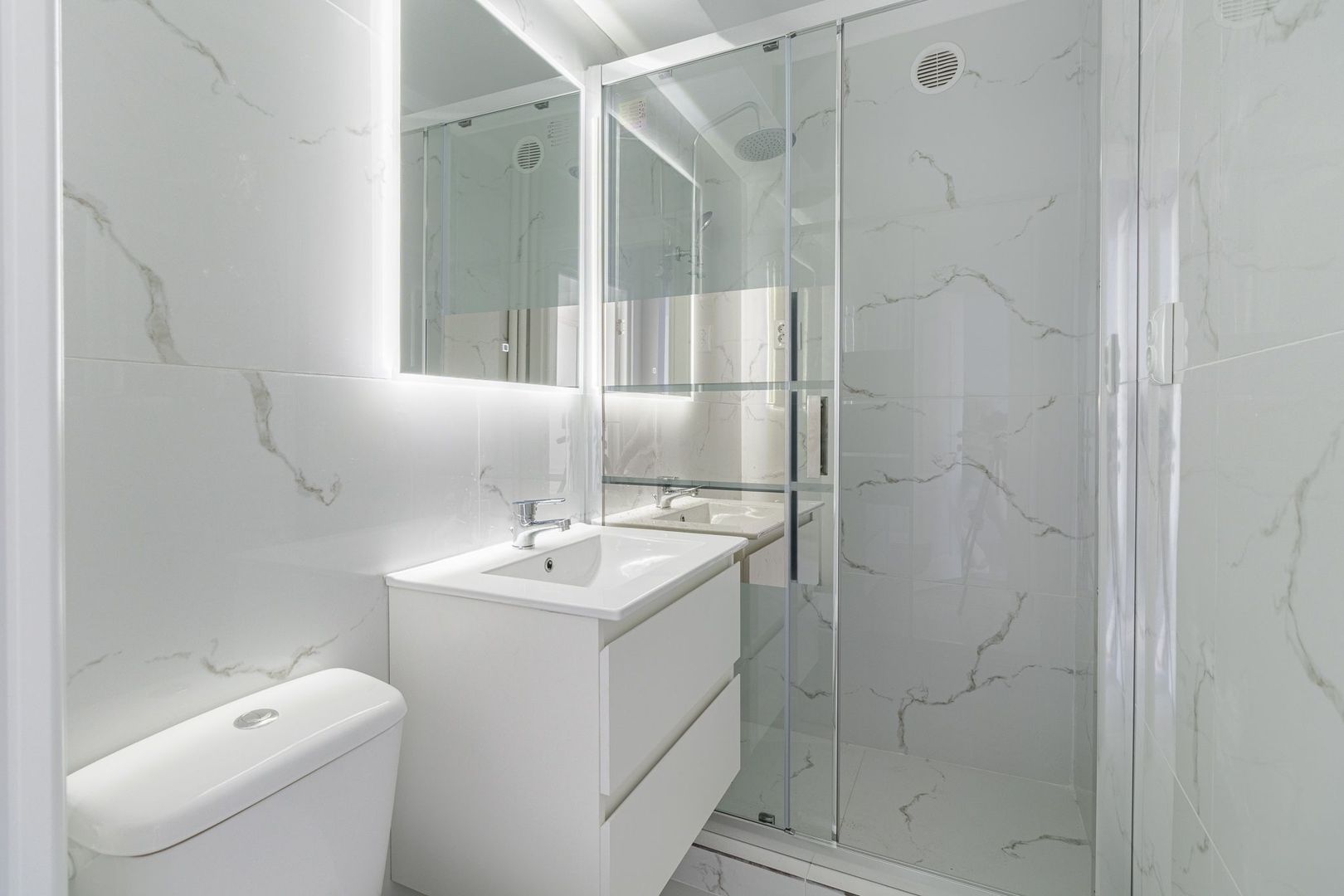 Apartament Renovat | Metrou Gara de Nord - Poză 4