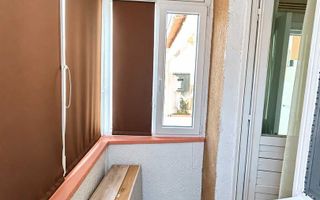 Garsoniera zona Sagului etaj 4 cu acoperis - Poză 2