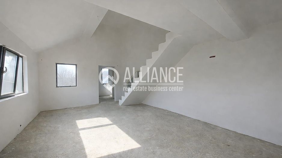 VALU LUI TRAIAN - Casa 5 camere Proiect Deosebit - Poză 4