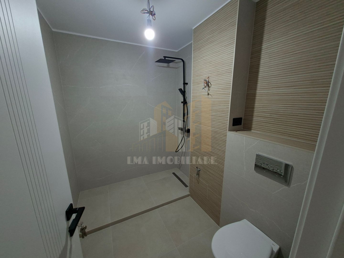 Apartament 2 camere decomandat Tractorul Brasov - Poză 8