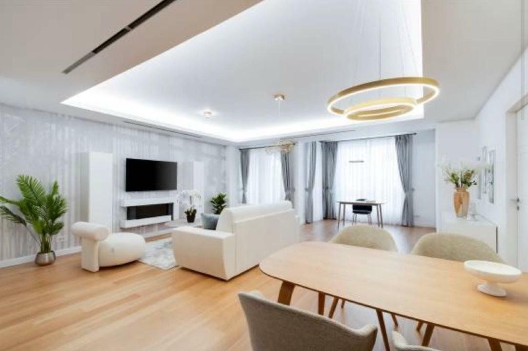 Apartament spatios de vanzare | Herastrau 2 camere + logie - Poză 3