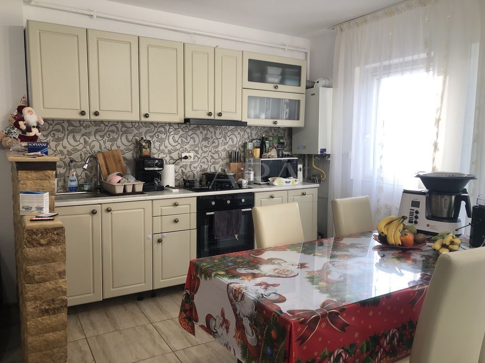 Vand apartament 2 camere zona Urusagului - Poză 3