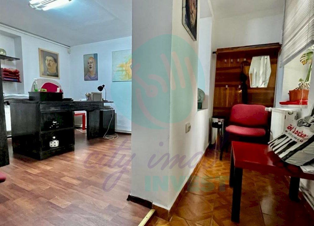 IMOBIL RENOVAT CU CURTE PROPRIE- ROND COSBUC - Poză 8