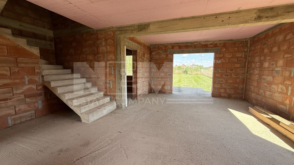 Casă de vânzare la roșu  | 220 mp | 1.200 mp teren - Poză 4