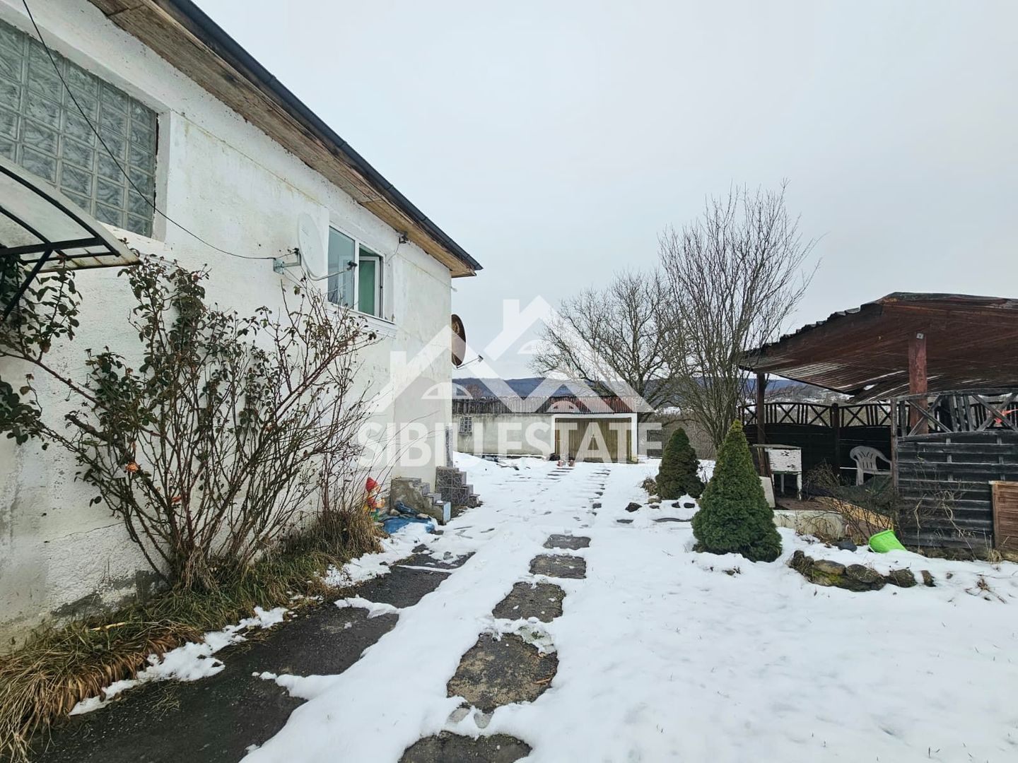 Casa Sibiu la Nucet teren 2317mp - Poză 12