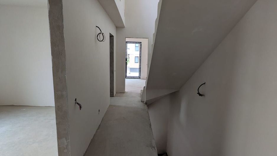 Duplex semifinisat, zona Vivo - Poză 6