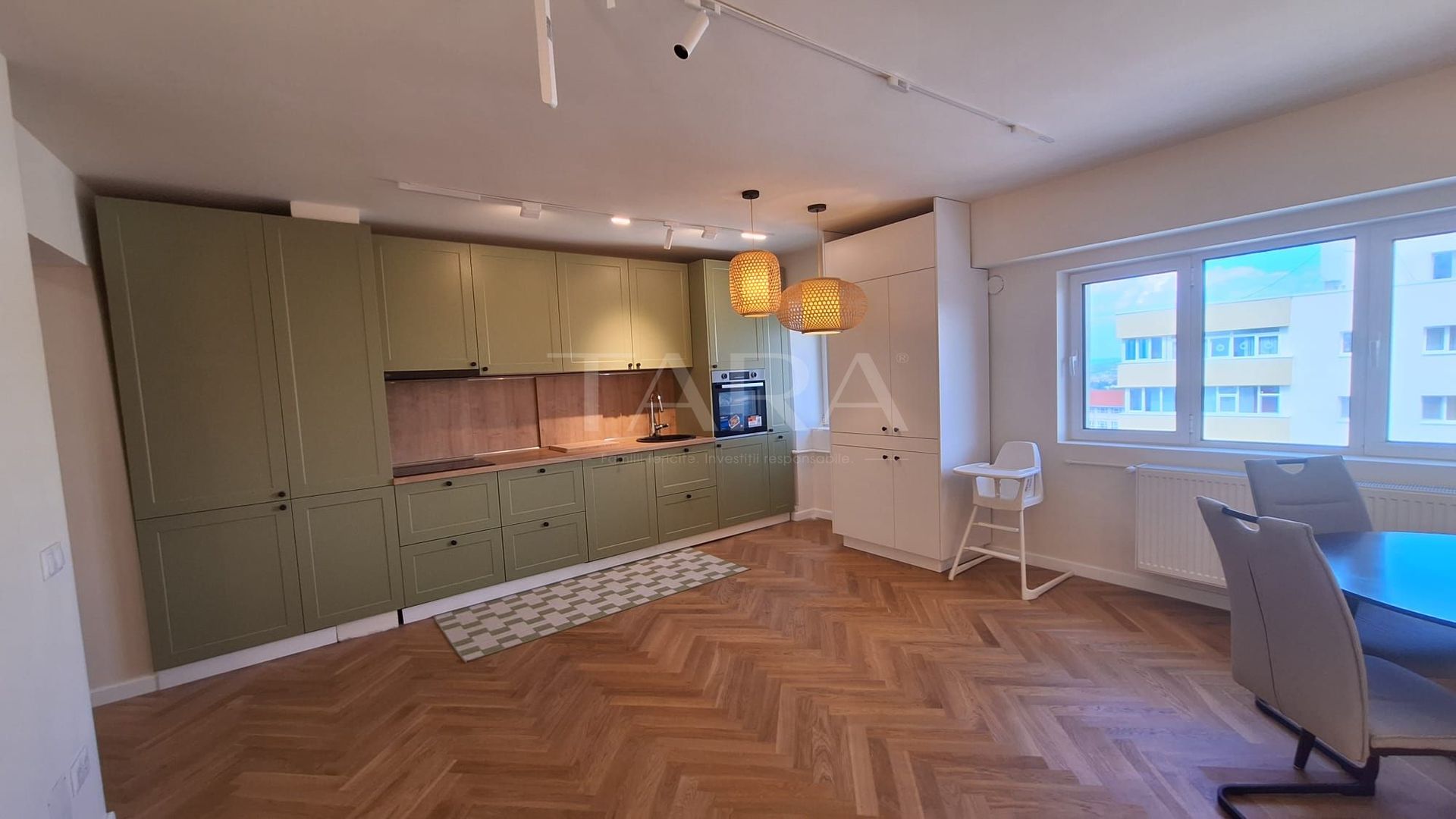 Prima închiriere! Apartament 3 camere, view spectaculos, Zorilor - Poză 1