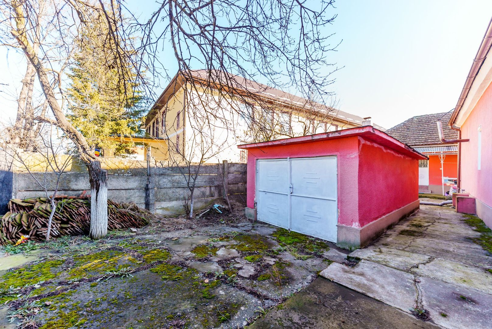 Casă deosebită, în centrul localității Târnova - Poză 13