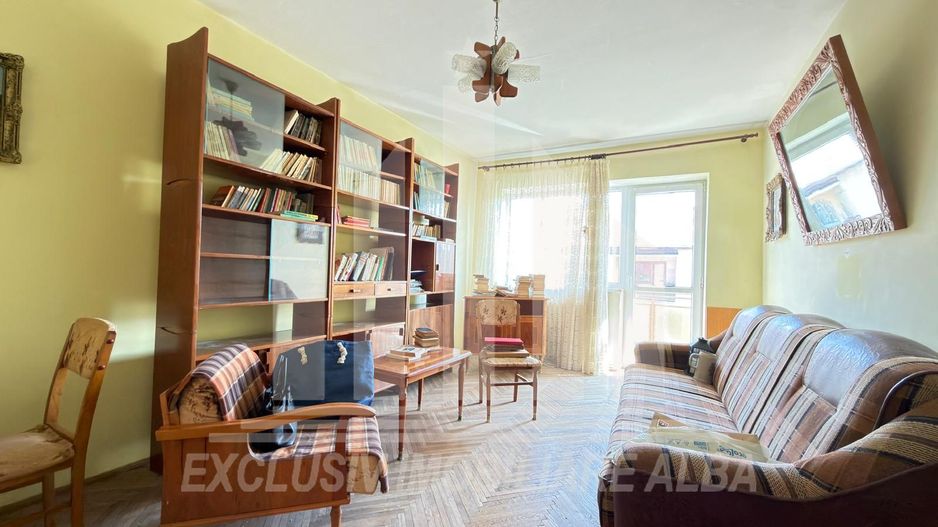 Apartament 3 camere decomandate | 71 mp | Cetate - Closca - Poză 1