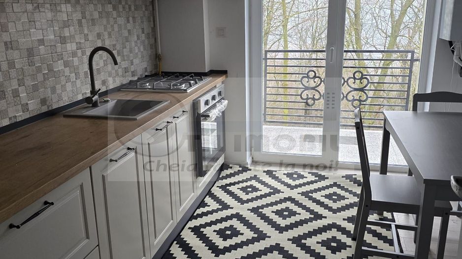 Penthouse 4 camere Copou - 920 euro - Poză 6