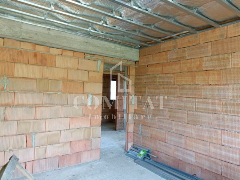 Casă individuală de vânzare | 4 Camere | 110 mp | Dezmir - Poză 8