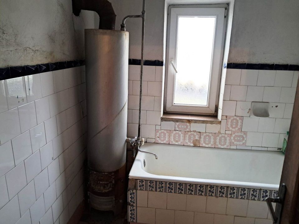CASĂ SI TEREN BAIA DE FIER - Poză 14