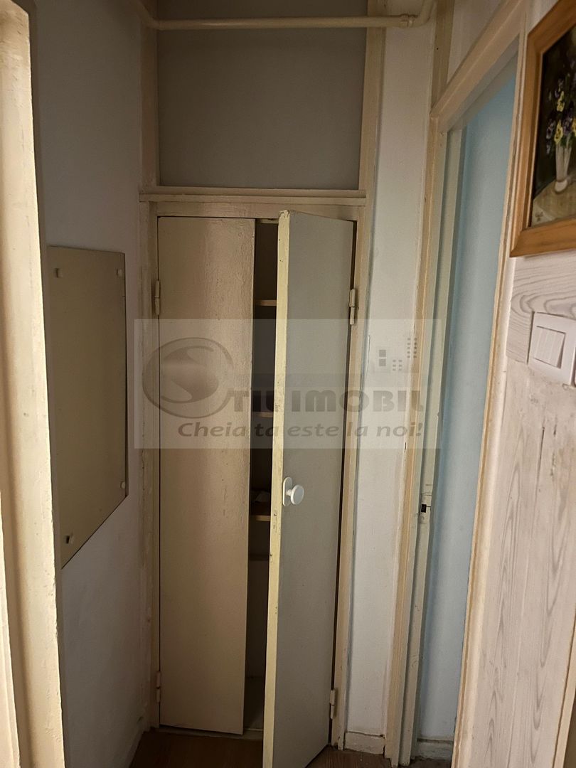 APARTAMENT 1 CAM DECOMANDAT PODU DE FIER ET 2 DIN 4 LIBER - Poză 2