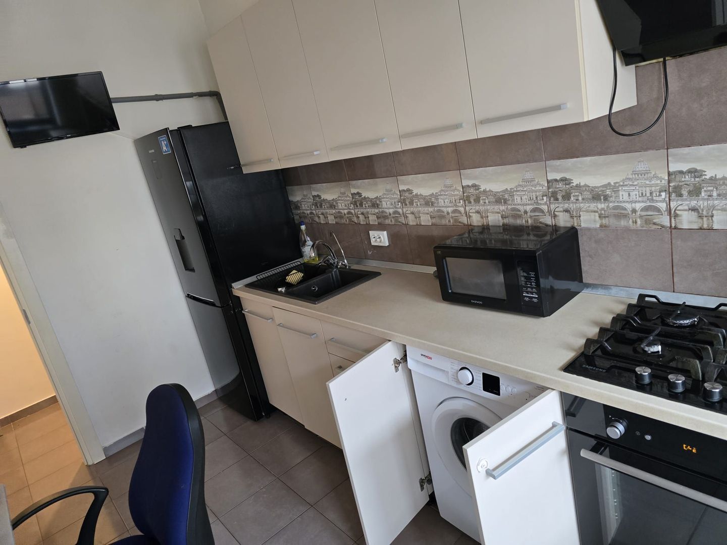 Apartament moder 3 camere +loc de parcare, zona Bragadiru - Poză 11
