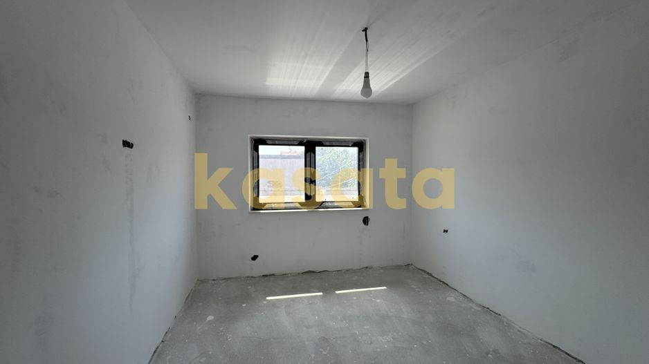 Casă individuală la curte - 1 km de metrou si Parc Bazilescu - Poză 9