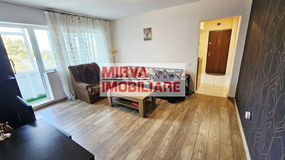 Apartament 3 camere, mobilat și parțial utilat, grad seismic 1, Nord - Poză 1