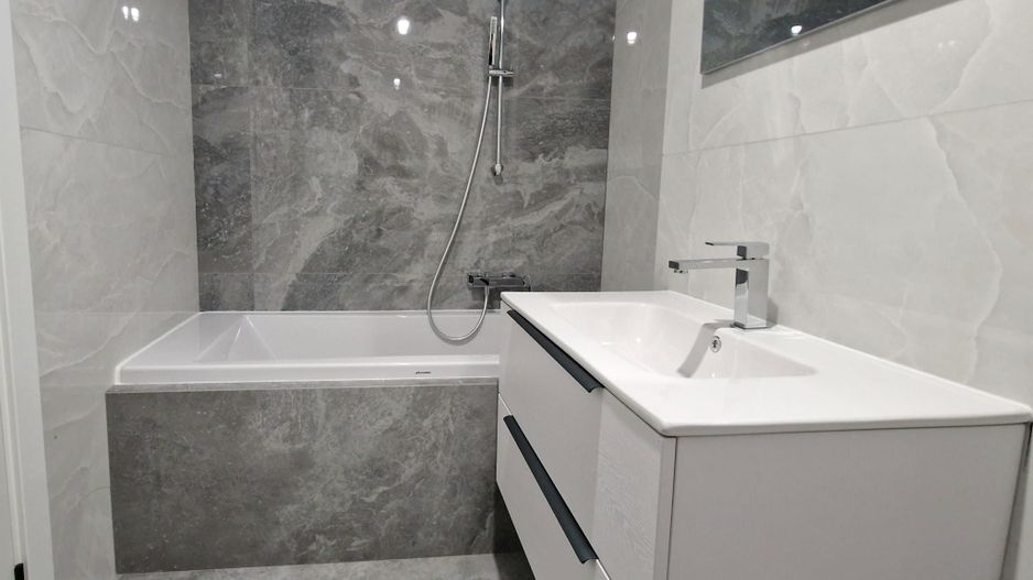 Apartament de lux cu terasa, complet utilat - Poză 9