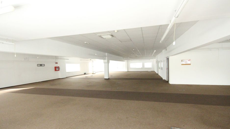 Spatii birouri/servicii - Poză 53