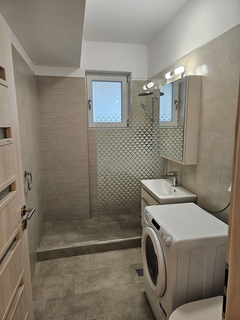 Apart 2 cam cu curte si loc de parcare - Poză 9