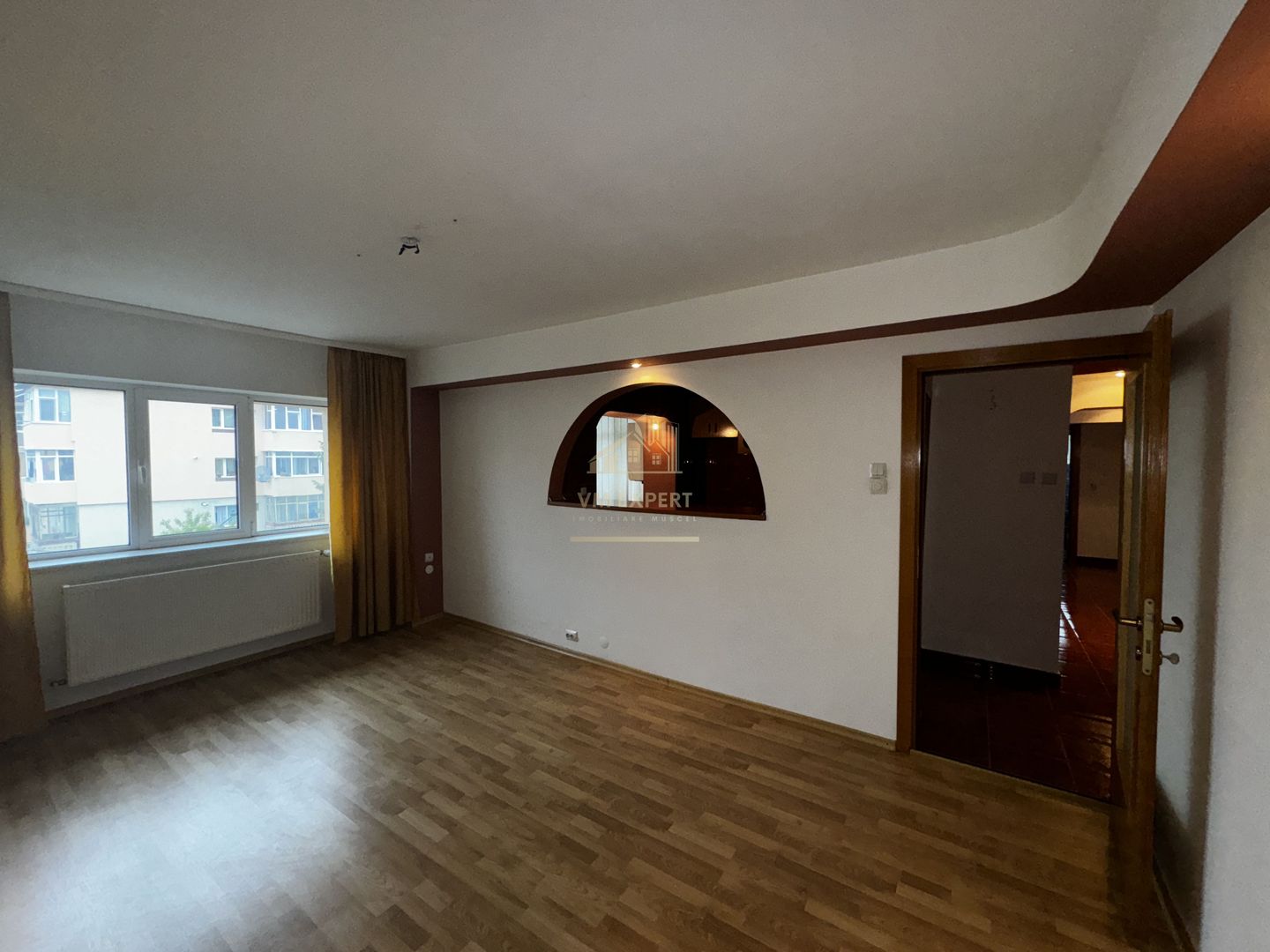 APARTAMENT CAMPULUNG TIP PENTHOUSE, 5 CAMERE GRUI - Poză 7