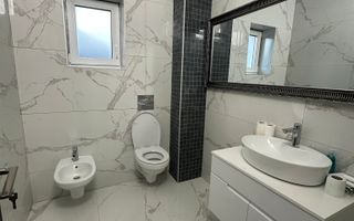 Casa superba de vanzare, situata intr-o zona aerisita a Dezmirului! - Poză 12