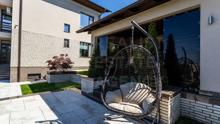 Vânzare, casă, 3 nivele, 4 camere, strada Schinoasa, com. Bacioi - Poză 30