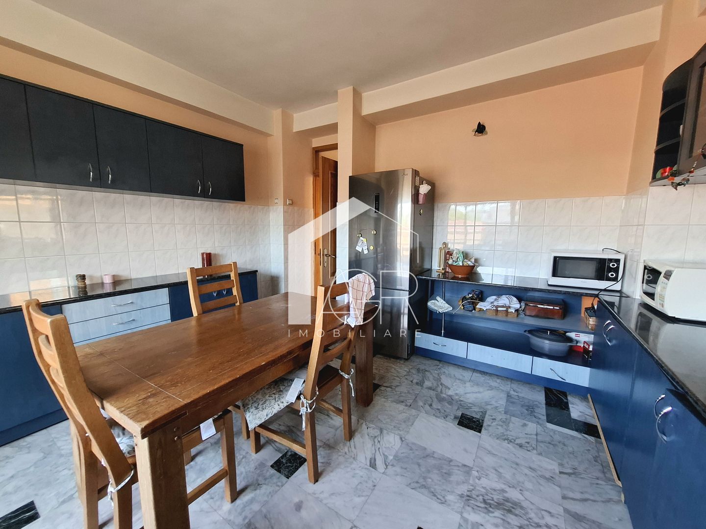 Apartament cu 4 camere, decomandat, zona Democratiei - Poză 4