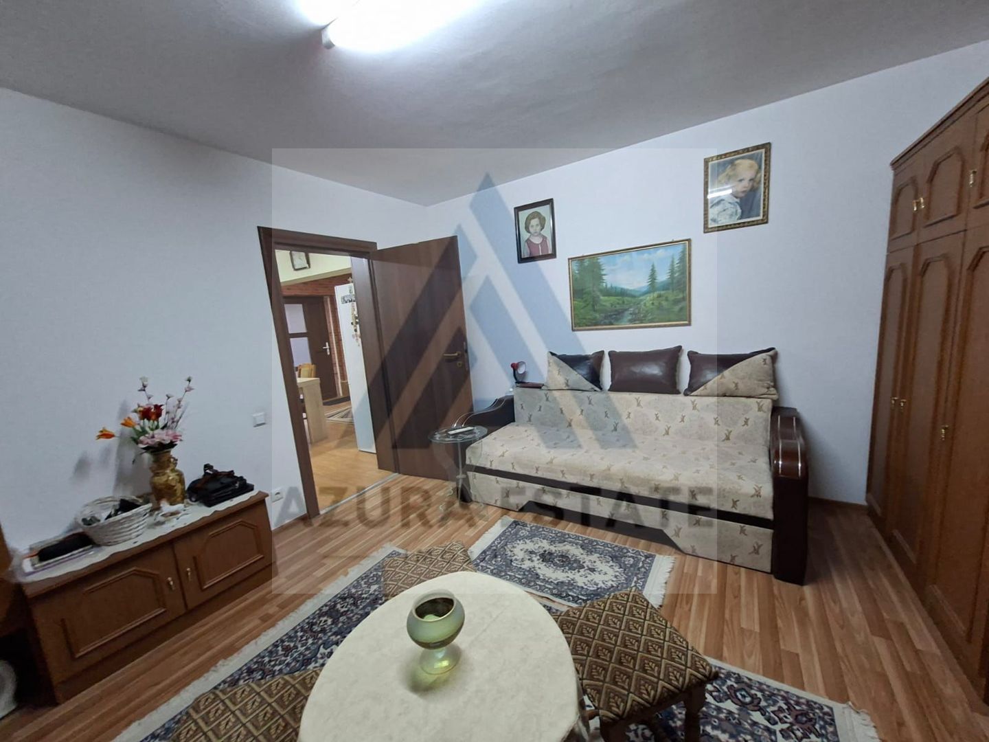 Casa 6 camere 2 bai curte 306 mp utili si parcare privata in Selimbar - Poză 7