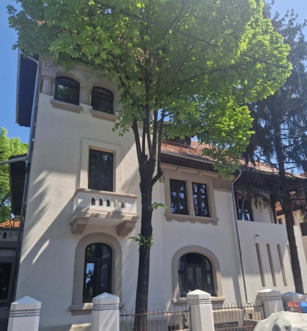 Vilă interbelică în stil neoromânesc restaurată integral - Aviatorilor - Poză 3