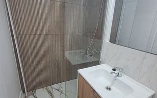 2 camere decomandat Gh lazar-McDonalds - Poză 2
