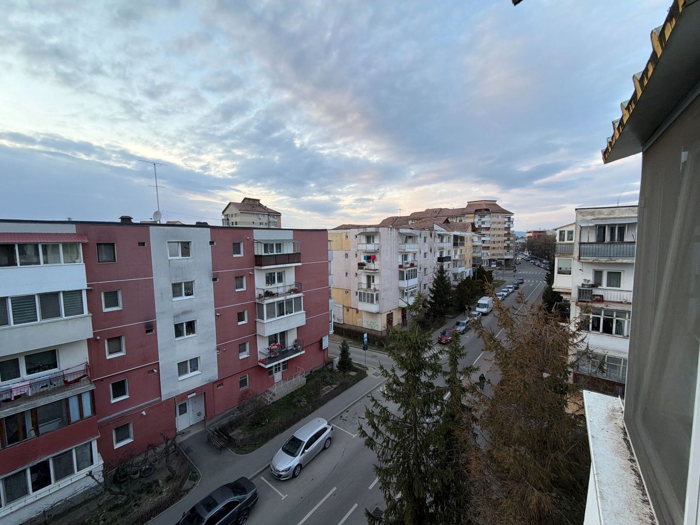 Garsonieră decomandată zona lenin 30 MP str sporturilor - Poză 10