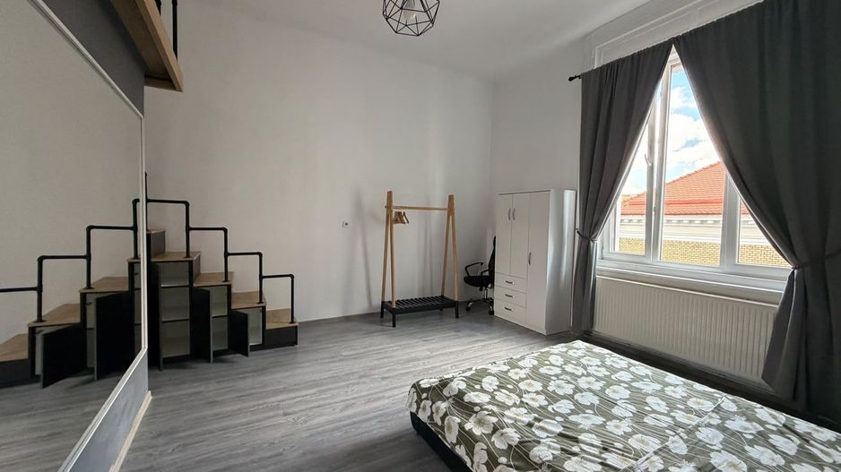 Apartament cu 3 camere | 80 mp | Ultracentral | UMF - Poză 3