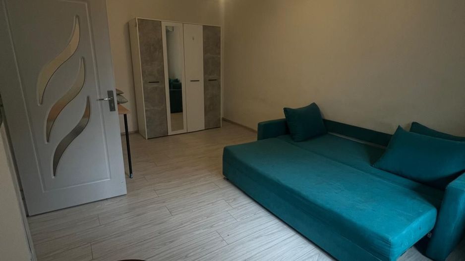 AP. 2 CAMERE RAHOVA, CENTRALA TERMICA, BUCATARIE INCHISA, MOBILAT - Poză 3