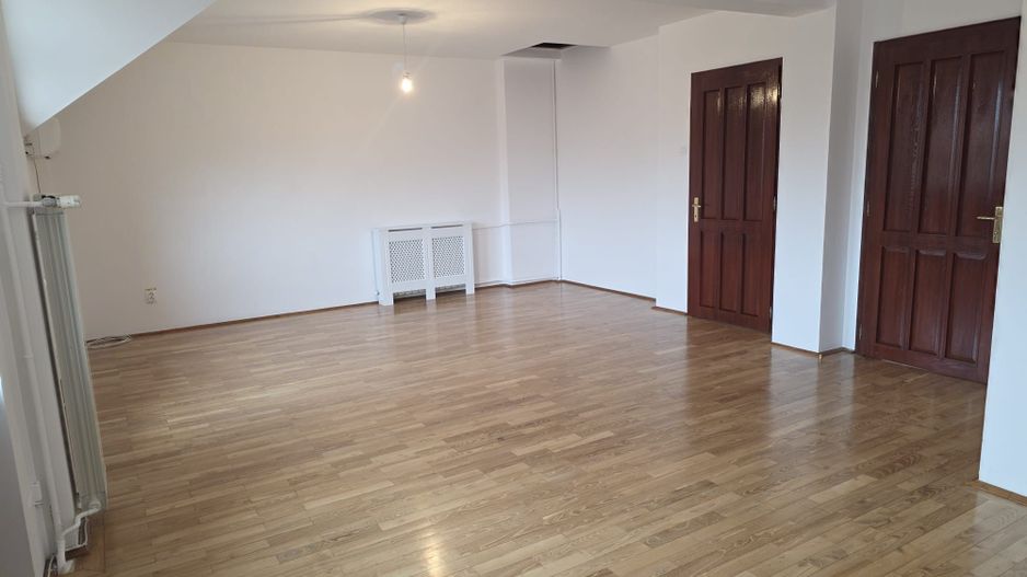 Vila de inchiriat - Poză 20