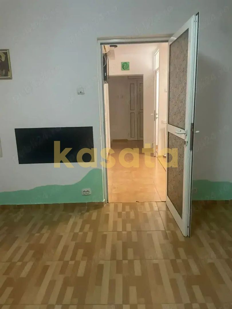 OPORTUNITATE | APARTAMENT 2 CAMERE | STEFAN CEL MARE | BLOC 1981 - Poză 2