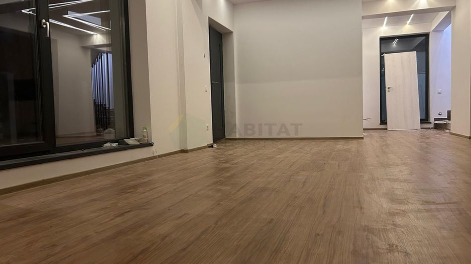 Casă modernă de vânzare / Strada Alexandru Ioan Cuza - Poză 2