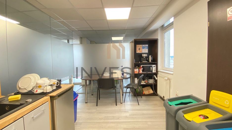 Apartament cu 4 camere decomandat, parcare, etaj intermediar, Centru! - Poză 8