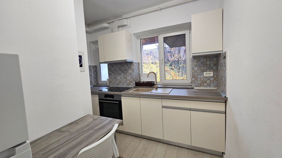 Piata Tractorul garsoniera in bloc vila, complet renovata - Poză 3