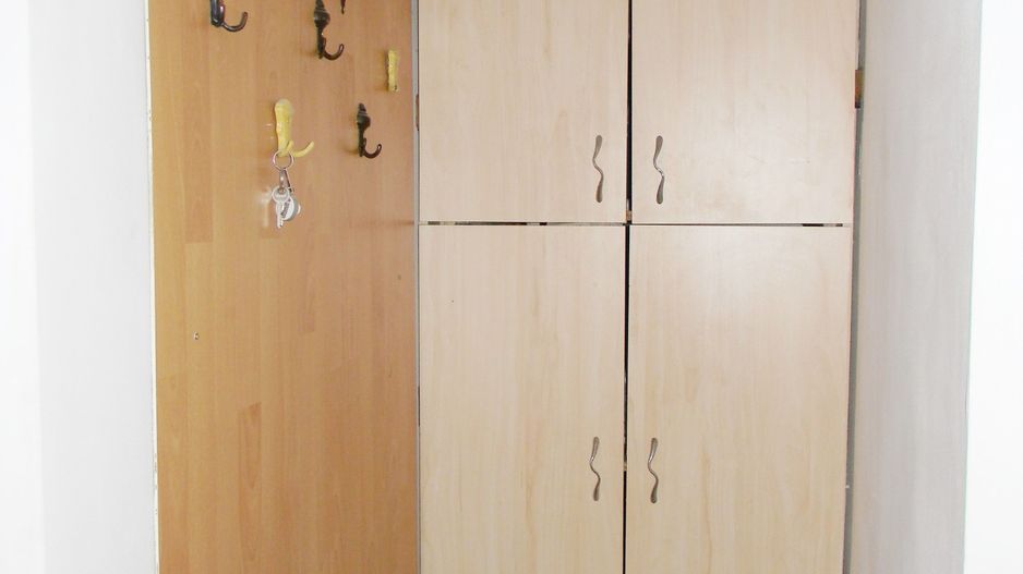 Apartament cu 3 camere mobilate,cartier Tractoru - Poză 11